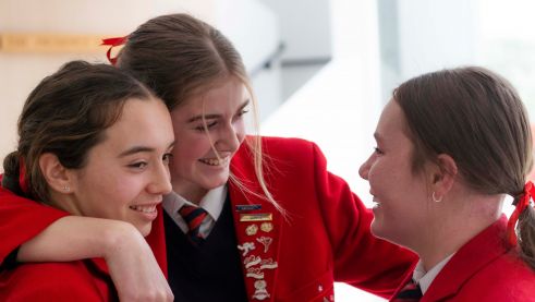 VCE girls happy v2